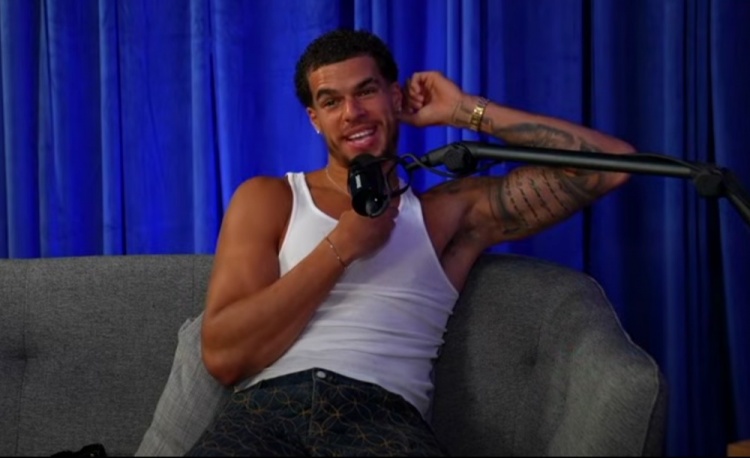 app下载-波特：不敢在社媒上给女的发私信 有上千次我差点被她们截图曝光