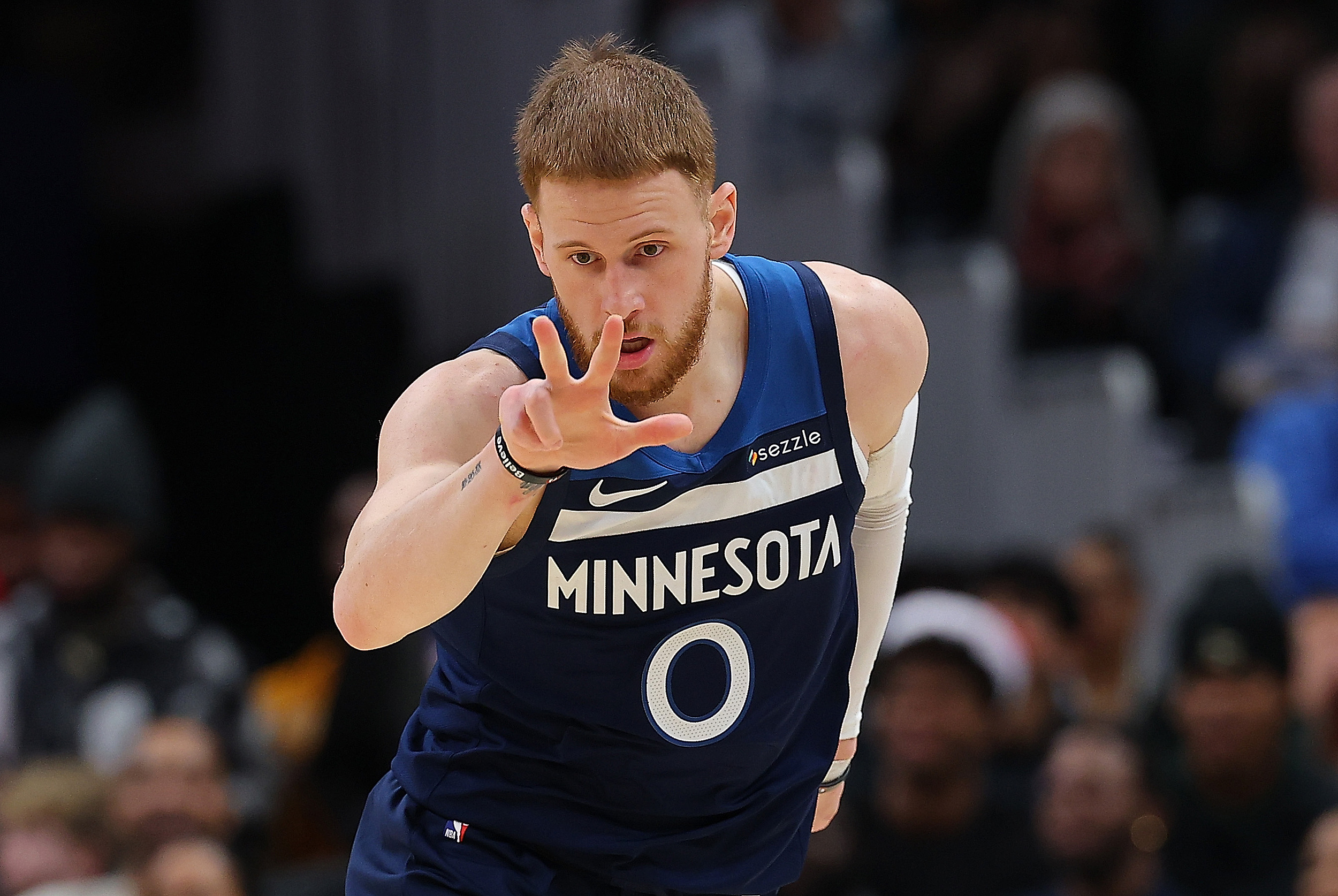 体育视频直播-迪文琴佐正式获得意大利国籍，今夏将以归化球员身份出战欧锦赛