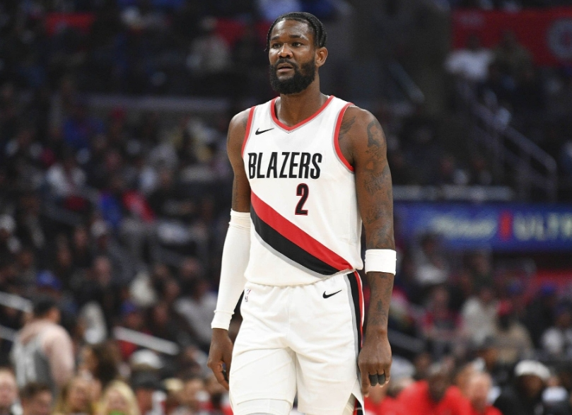 文胖：随着特纳加盟雄鹿，艾顿可能将前往湖人担任首发中锋