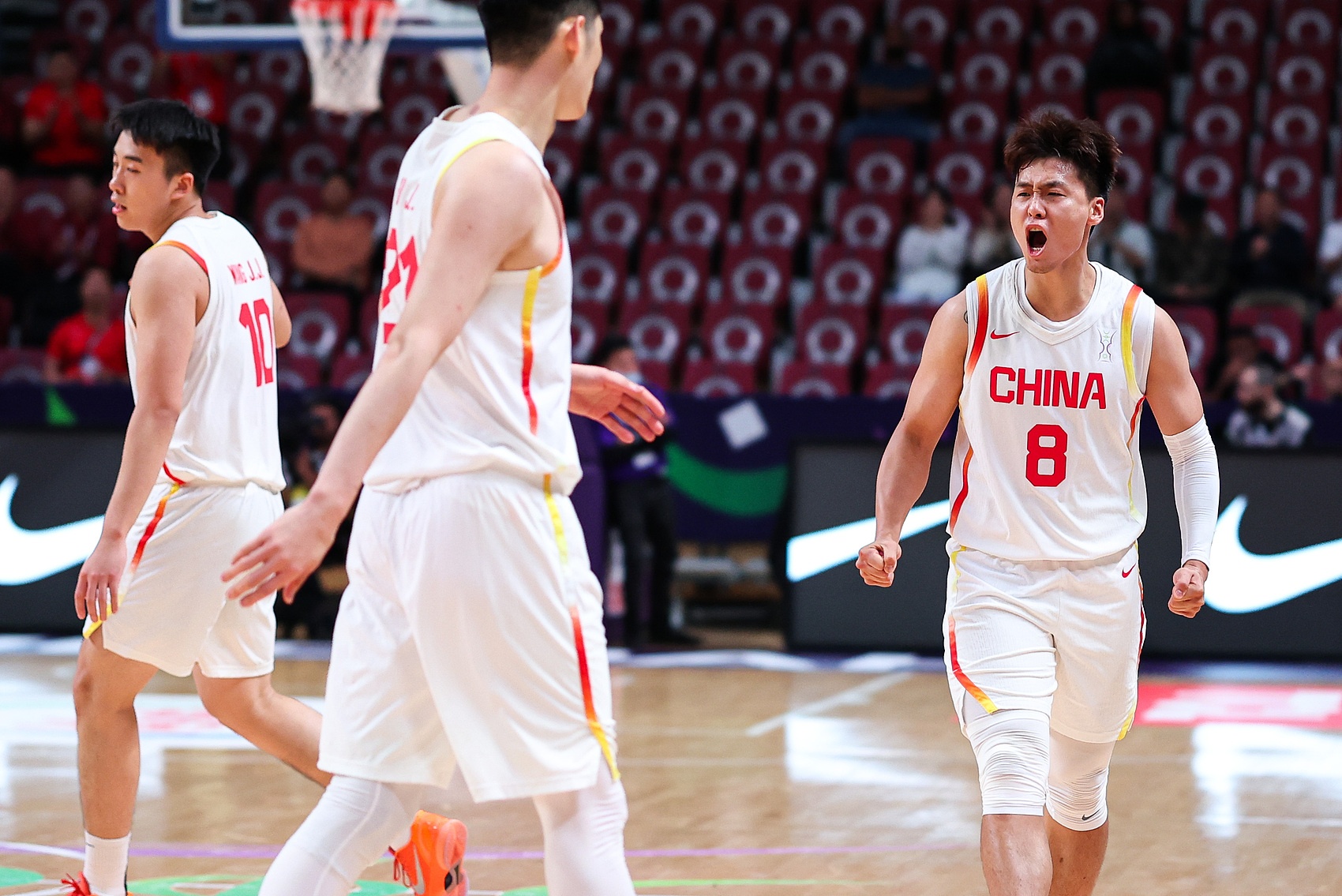 1/4决赛对阵韩国！男篮首发：赵睿&amp;胡金秋&amp;胡明轩&amp;朱俊龙&amp;王俊杰