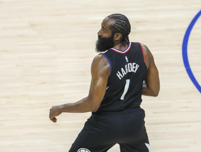 21分优势遭遇逆转末节崩盘 卢：我承担所有责任