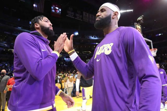 体育视频直播-短期内交易已不现实 盘点湖人新赛季五套关键阵容